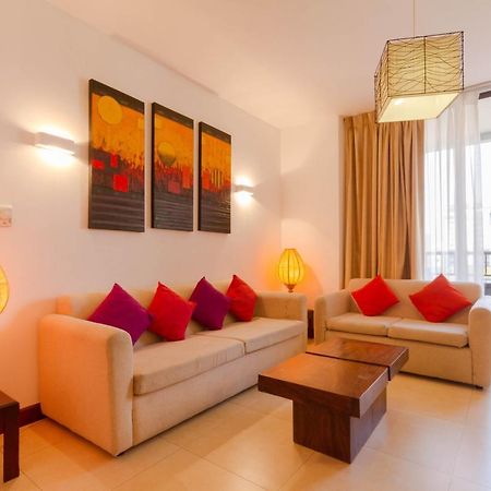 Crescat Residencies Apartment Коломбо Екстериор снимка