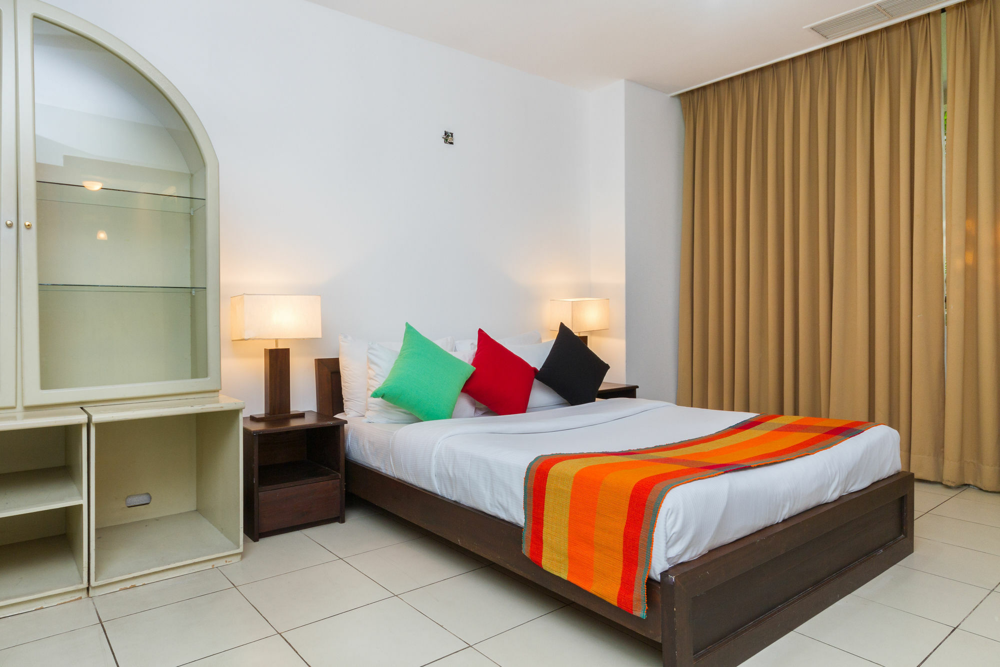 Crescat Residencies Apartment Коломбо Екстериор снимка