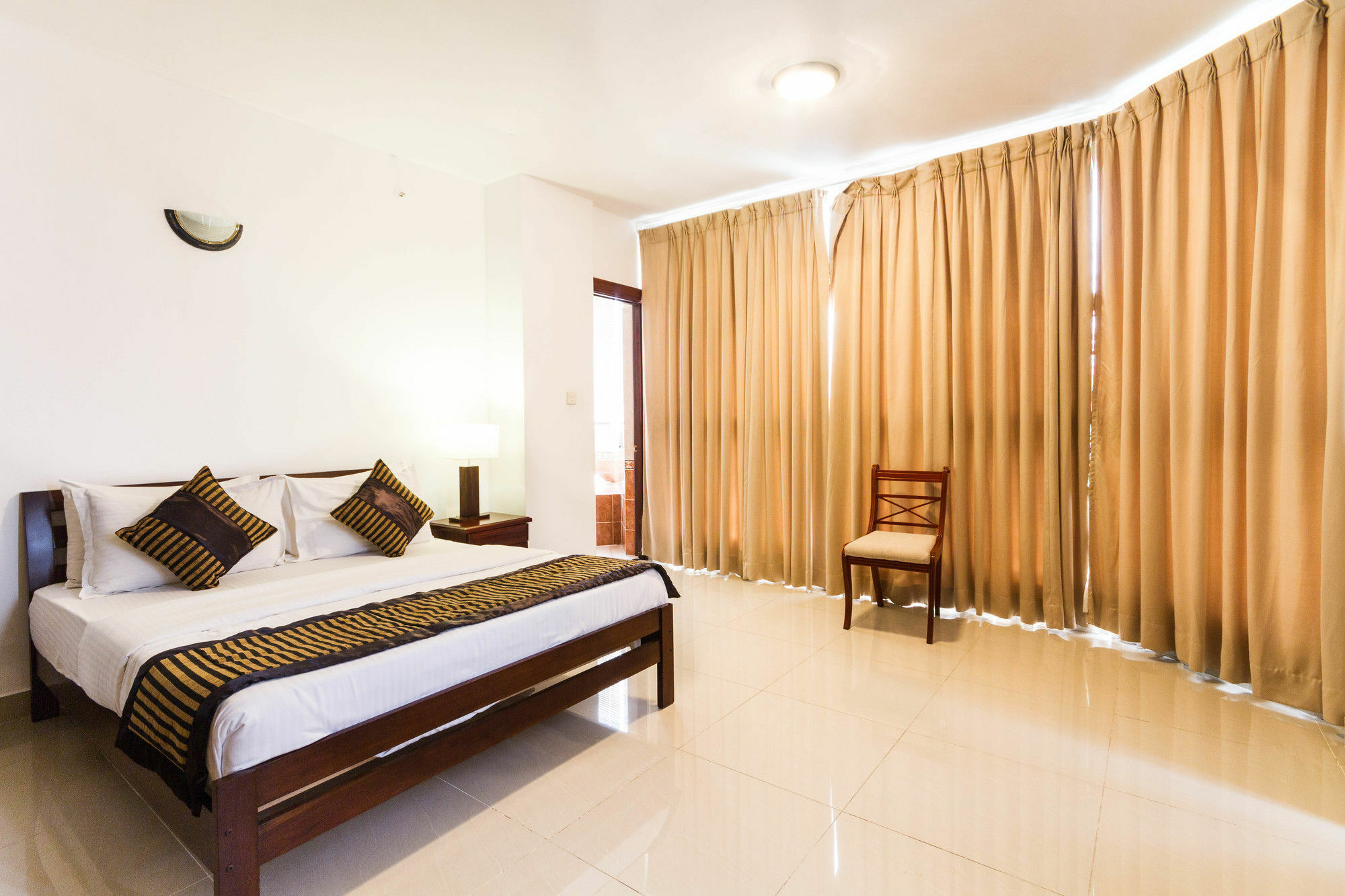Crescat Residencies Apartment Коломбо Екстериор снимка