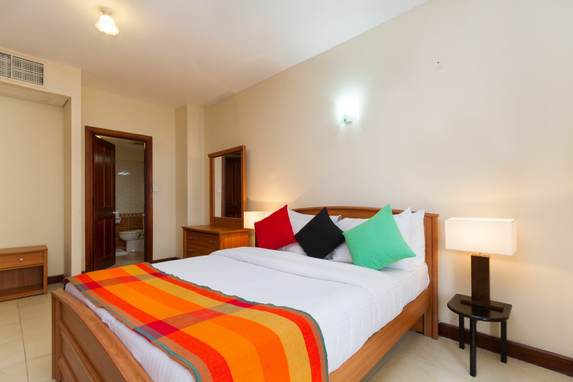 Crescat Residencies Apartment Коломбо Екстериор снимка