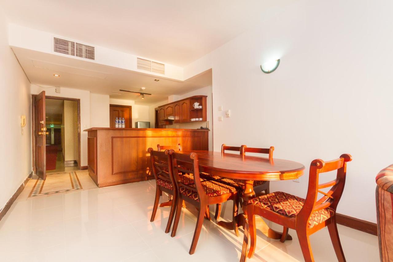 Crescat Residencies Apartment Коломбо Екстериор снимка